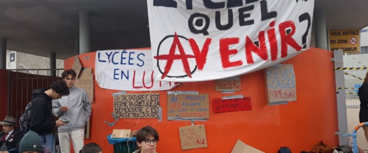 Pézenas et Clermont-l’Hérault. Des centaines de lycéens bloquent leurs établissements