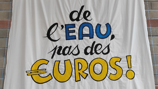 Allez savoir ! Table ronde “De l’eau pas des Euros”, Danone et Nestlé pilleurs d’eau !