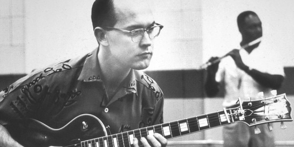 Jazzophiles : Jim Hall, l’homme qui jouait ” un peu de guitare”.