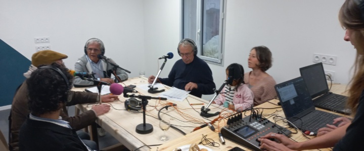 Vernissage de grille de RPH : présentation des émissions par les bénévoles