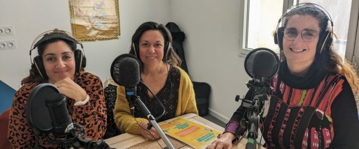 Vivre ici : Ateliers parent-bébé à Gignac avec Les Mains Sages