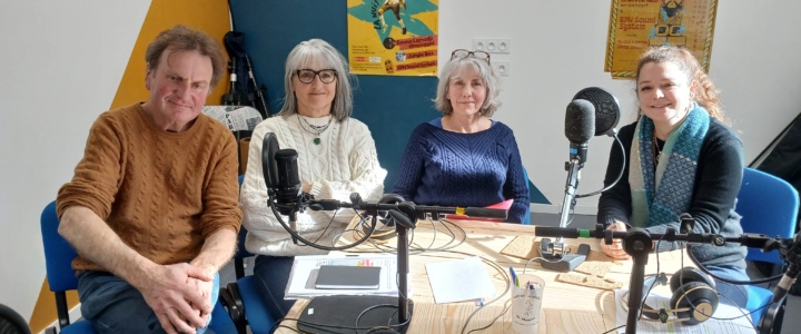 Vivre ici – Mimine à l&rsquo;usine de la cie Eau Gazeuse, haute couture et coups bas à la Maison Lejaby