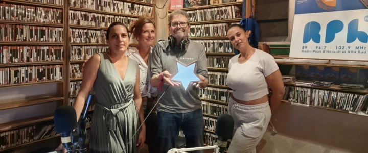 Le micro dans les étoiles – avec Julie de l’association Xena Moderne Le micro dans les étoiles – avec Julie de l’association Xena Moderne